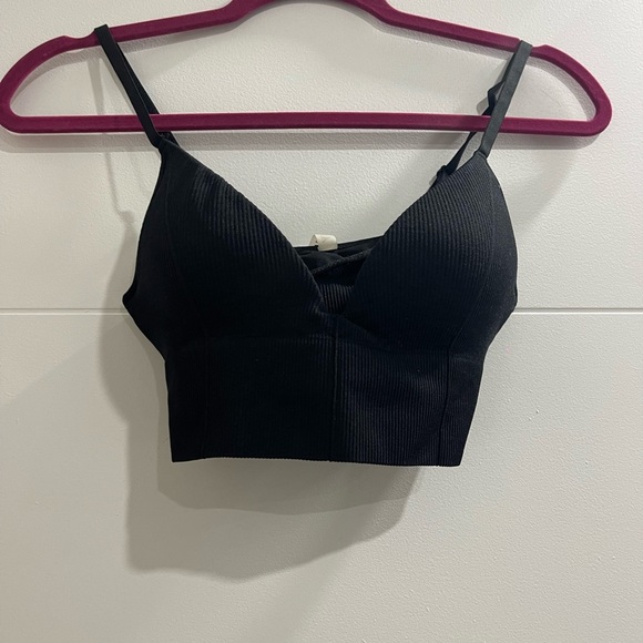 Nice brasfor exercises or to the beach In black Size medium never worn - Picture 1 of 5
